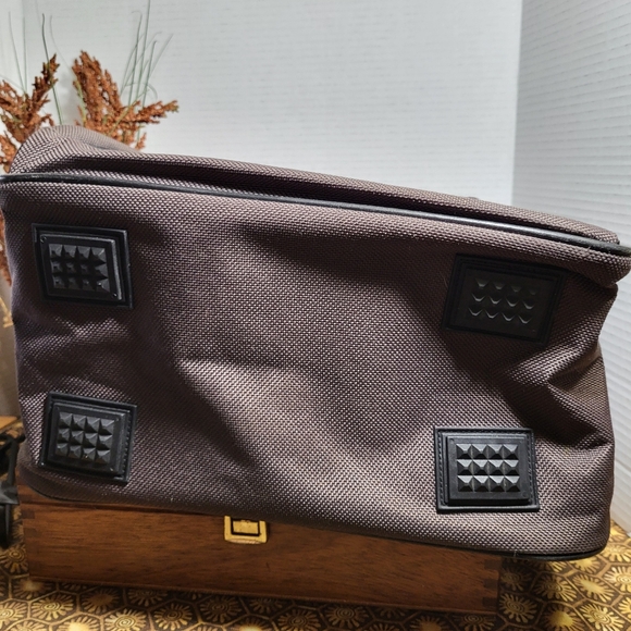 Voyageur Gray and Black Carry On Bag Luggage - Picture 12 of 15